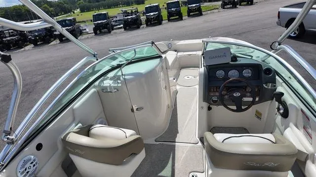 Slide: The Image of Sea Ray 260 Sundeck 2007 - 25