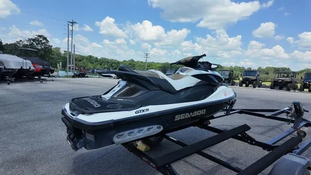 Slide: The Image of Sea-Doo GTX 2013 - 5