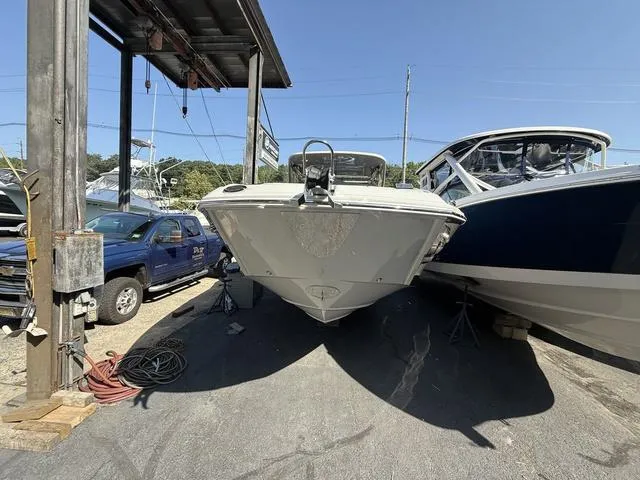 Slide: The Image of Crownline Boats E305 2024 - 5