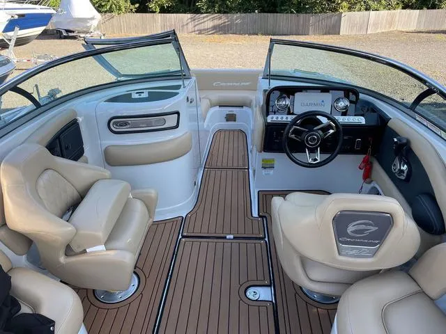 Slide: The Image of Crownline Boats E235 XS 2022 - 11