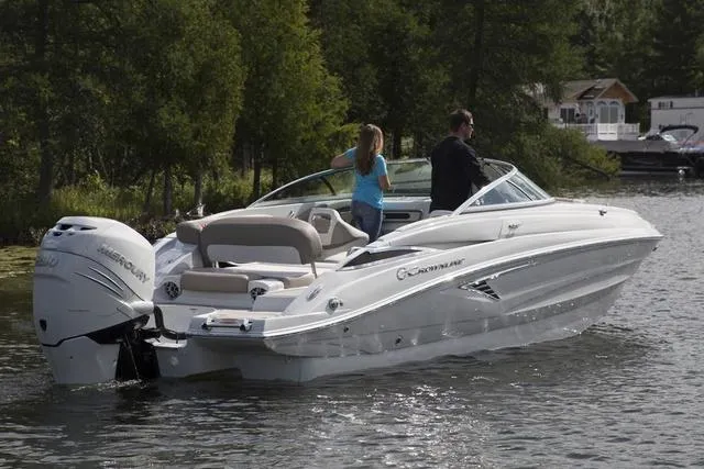 Slide: The Image of Crownline Boats E235 XS 2022 - 16