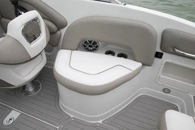 Slide: The Image of Crownline Boats E235 XS 2022 - 20