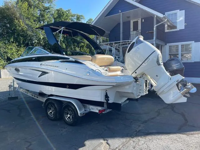 Slide: The Image of Crownline Boats E235 XS 2022 - 3