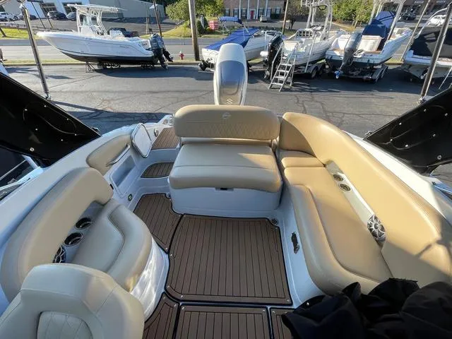 Slide: The Image of Crownline Boats E235 XS 2022 - 9