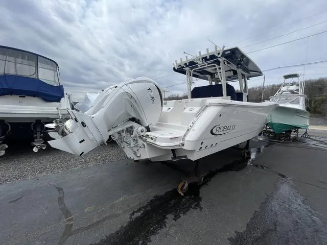 Slide: The Image of Robalo R300 Center Console 2025 - 5