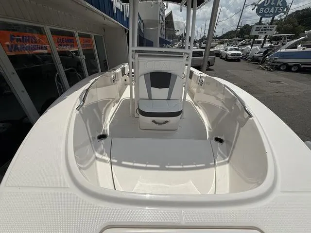 Slide: The Image of Robalo R180 Center Console 2024 - 10