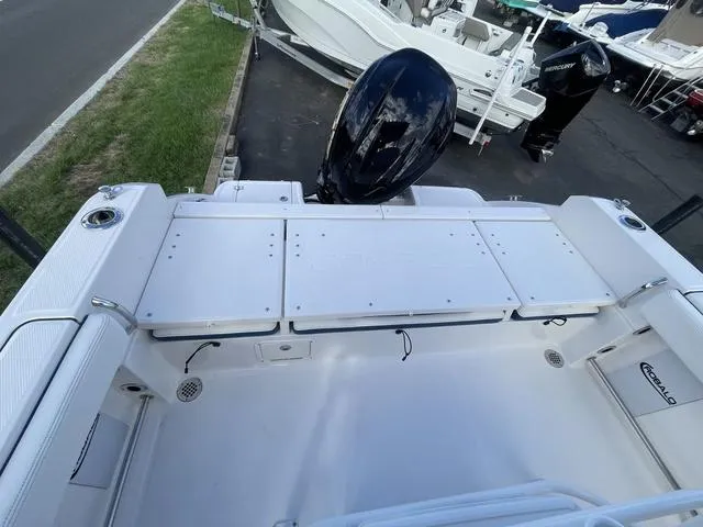 Slide: The Image of Robalo R230 Center Console 2023 - 11