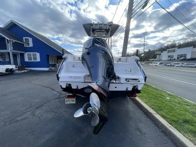 Slide: The Image of Robalo R230 Center Console 2023 - 6