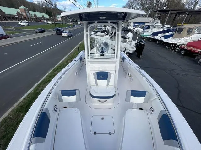 Slide: The Image of Robalo R230 Center Console 2023 - 9