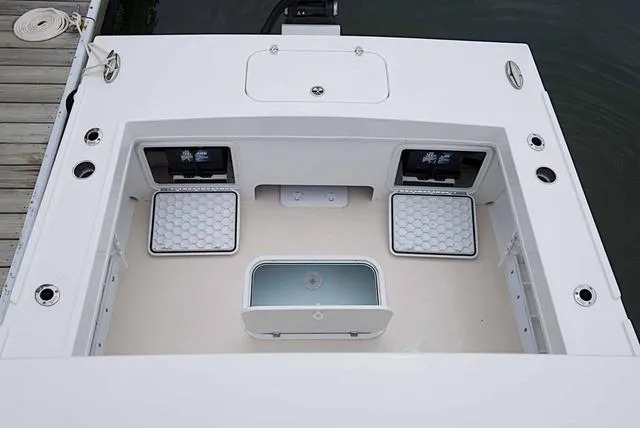 Slide: The Image of Steiger Craft 21 DV MIAMI 2025 - 18