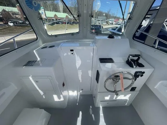 Slide: The Image of Steiger Craft 255 DV MIAMI 2025 - 6