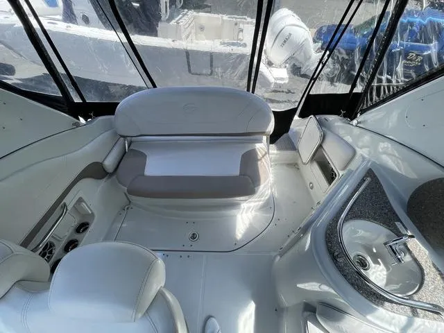 Slide: The Image of Crownline Boats 264 CR 2019 - 10