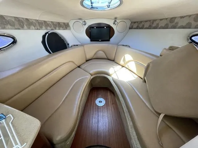 Slide: The Image of Crownline Boats 264 CR 2019 - 11