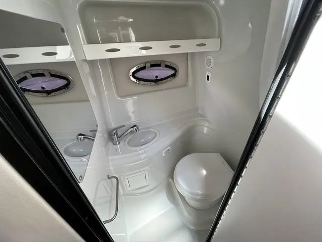 Slide: The Image of Crownline Boats 264 CR 2019 - 12