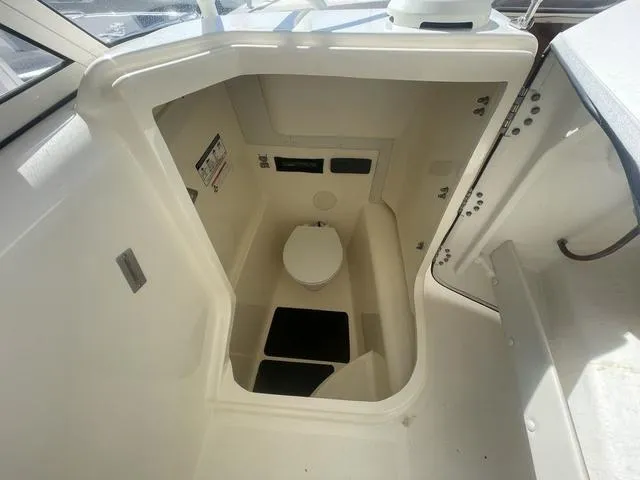 Slide: The Image of World Cat 255 DC 2015 - 10