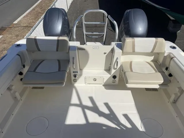 Slide: The Image of World Cat 255 DC 2015 - 12