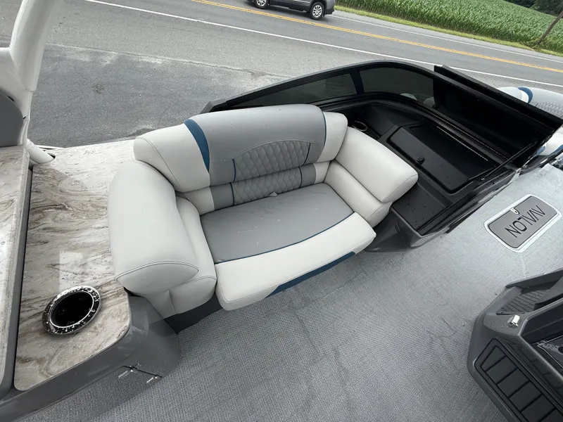 Slide: The Image of Luxurious seating on 2025 Avalon 2785 Excalibur LTD ELW pontoon boat. - 21