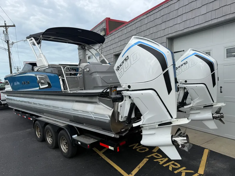 Slide: The Image of 2025 Avalon 2785 Excalibur LTD ELW tri-toon boat with twin Mercury Racing 500R engines. - 6