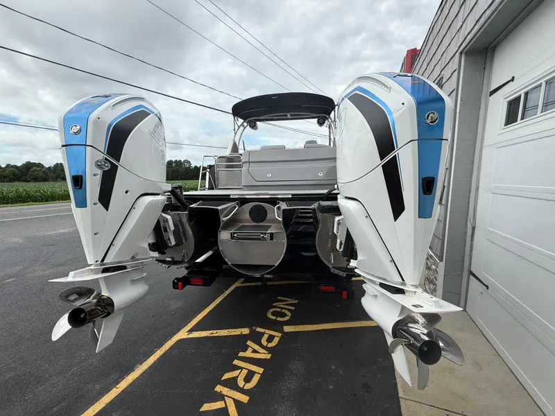 Slide: The Image of 2025 Avalon 2785 Excalibur LTD ELW with twin Mercury Racing 500R engines, rear view. - 7