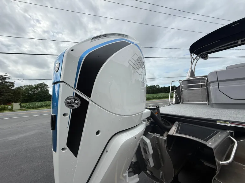 Slide: The Image of 2025 Avalon 2785 Excalibur LTD ELW with Twin Mercury Racing 500R engines, featuring joystick controls. - 9