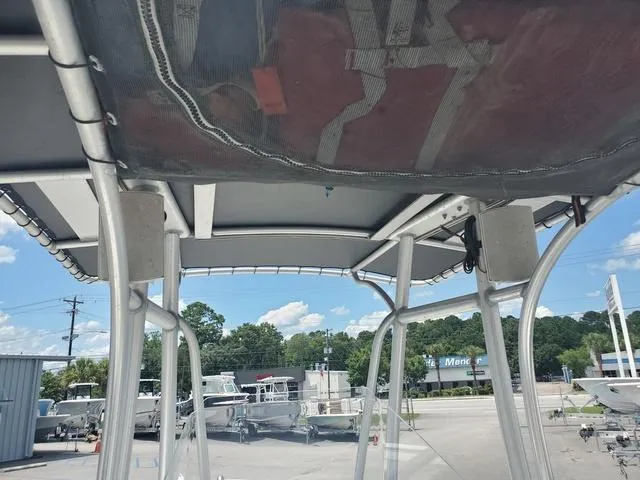 Slide: The Image of Sail Fish 218 CC 2004 - 25