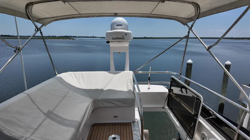 Slide: The Image of Regal 42 Fly 2018 - 22