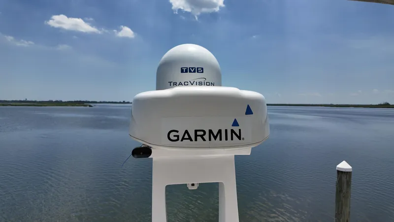 Slide: The Image of Regal 42 Fly 2018 - 26