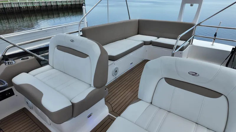 Slide: The Image of Regal 42 Fly 2018 - 27