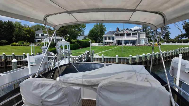 Slide: The Image of Regal 42 Fly 2018 - 35