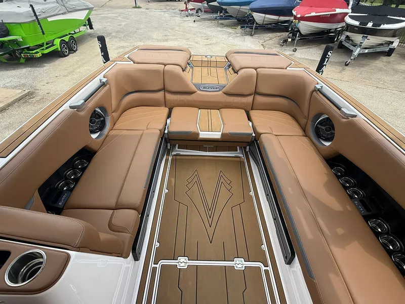 Slide: The Image of 2022 SUPRA SE 550 - Image 15 - 15