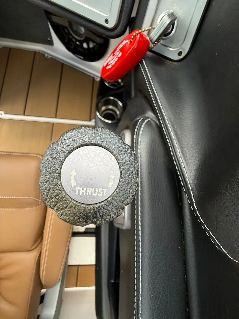 Slide: The Image of 2022 SUPRA SE 550 - Image 21 - 21