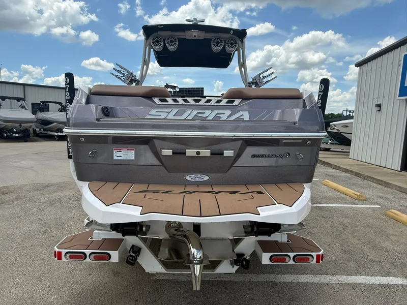 Slide: The Image of 2022 SUPRA SE 550 - Image 4 - 4
