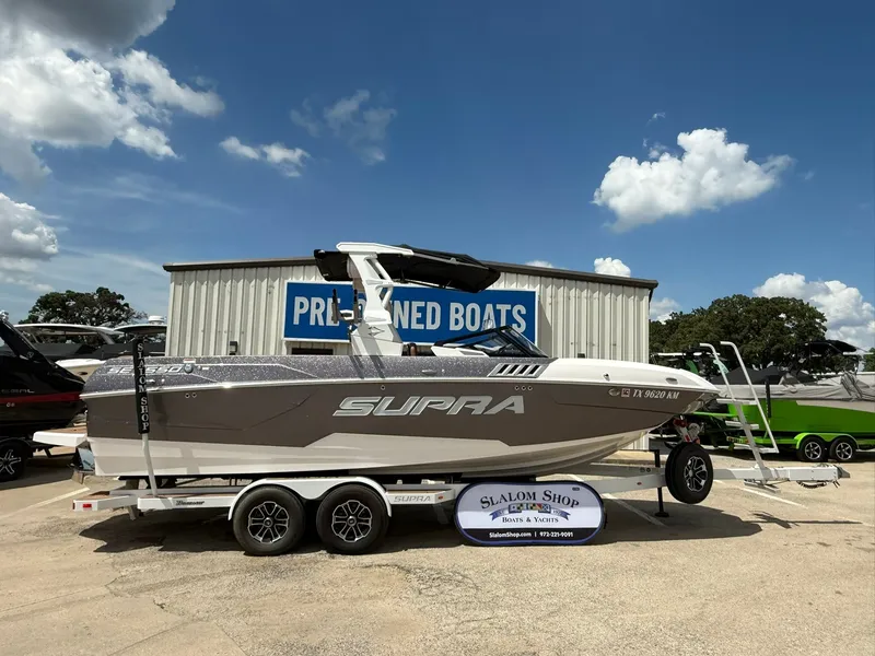 Slide: The Image of 2022 SUPRA SE 550 - Image 5 - 5