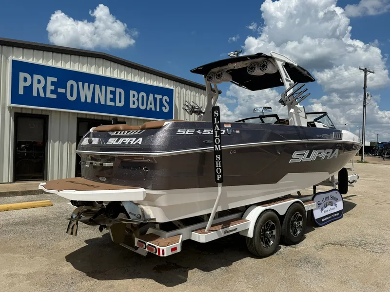 Slide: The Image of 2022 SUPRA SE 550 - Image 7 - 7