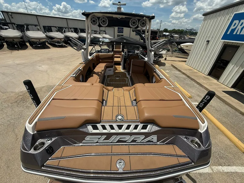 Slide: The Image of 2022 SUPRA SE 550 - Image 9 - 9