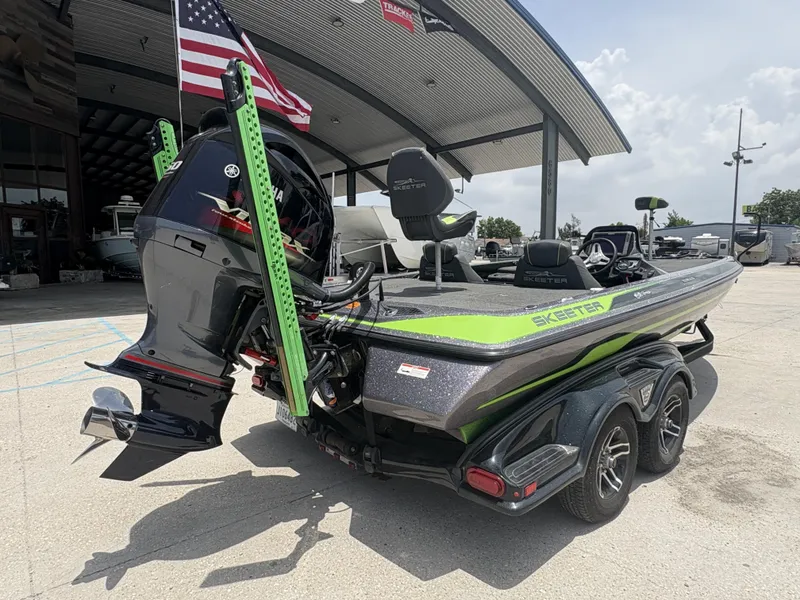 Slide: The Image of Skeeter FX21 Limited Edition 2017 - 5