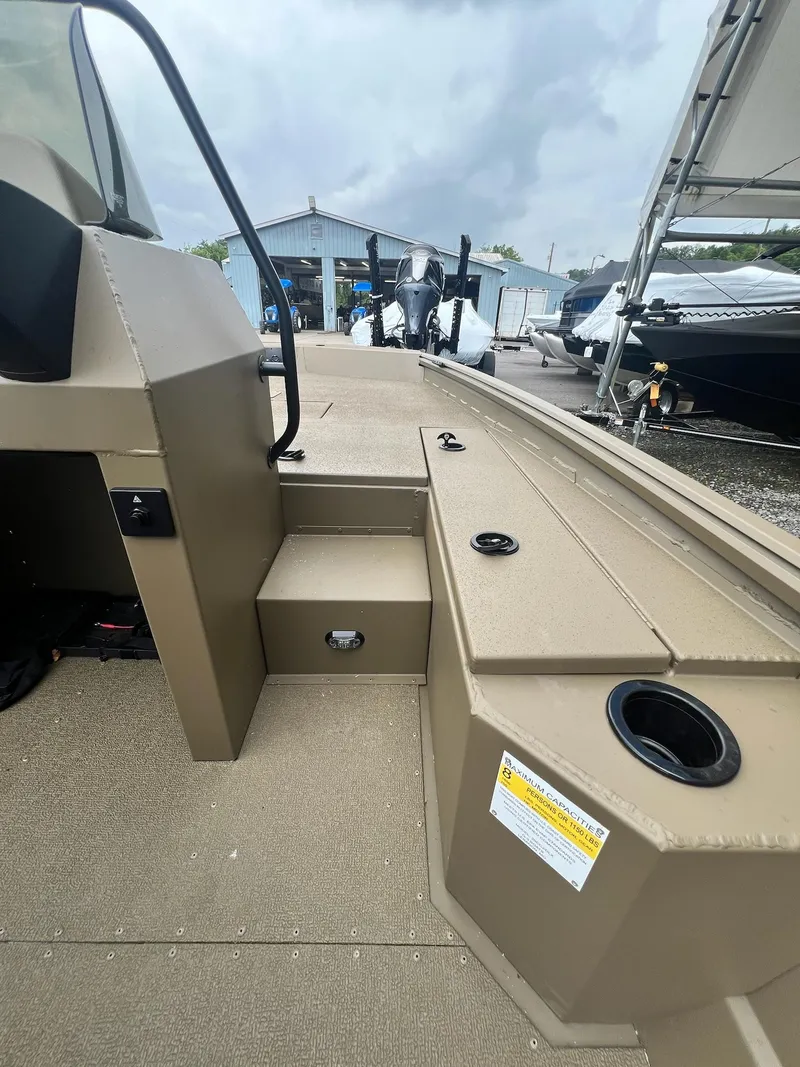 Slide: The Image of G3 Gator Tough 20 CCJ 2025 - 20