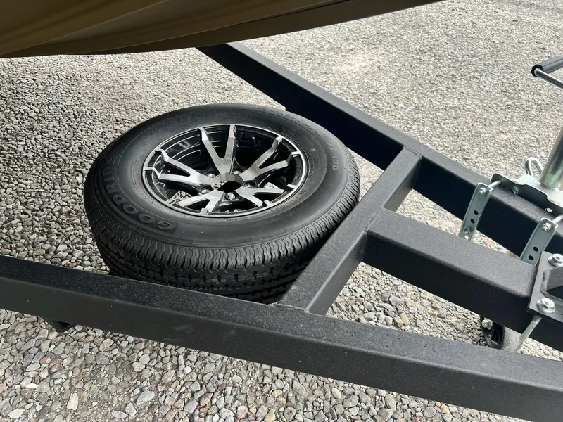 Slide: The Image of G3 Gator Tough 20 CCJ 2025 - 25