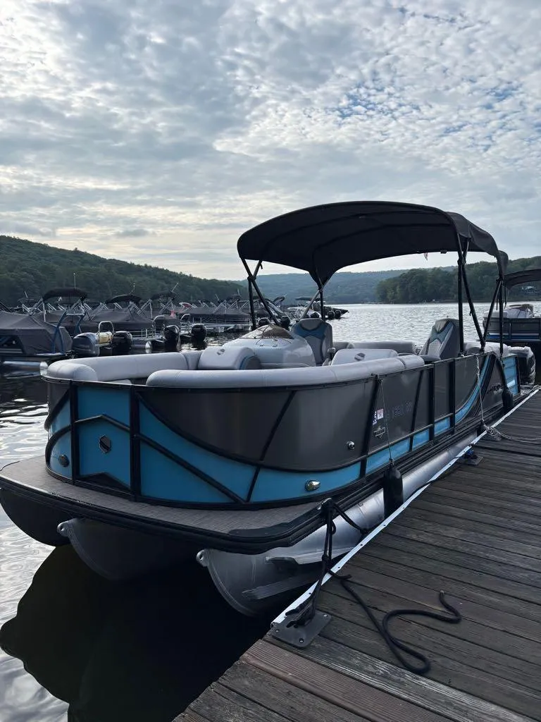 Slide: The Image of South Bay 500 Series 525RS Twin-3.0+ 2020 - 11