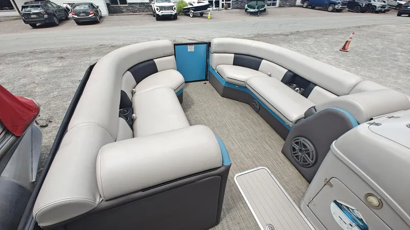 Slide: The Image of South Bay 500 Series 525RS Twin-3.0+ 2020 - 4