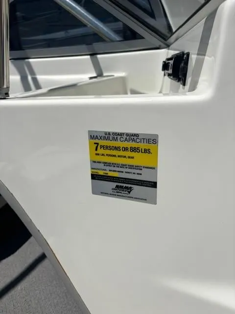 Slide: The Image of Bayliner 175XT 2006 - 13