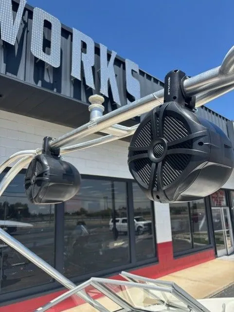 Slide: The Image of Bayliner 175XT 2006 - 3