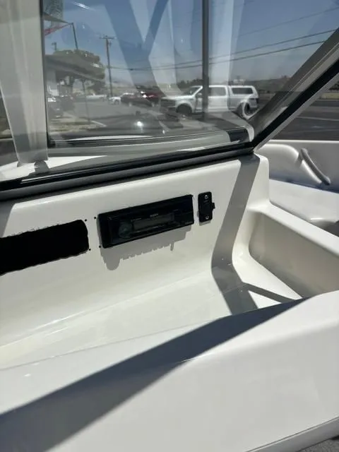 Slide: The Image of Bayliner 175XT 2006 - 4