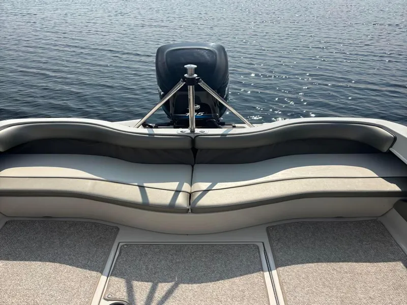 Slide: The Image of Sea Ray 180 Bow Rider 2004 - 11