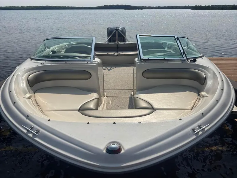 Slide: The Image of Sea Ray 180 Bow Rider 2004 - 5