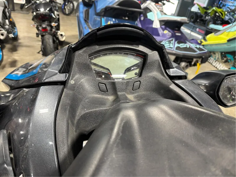 Slide: The Image of Kawasaki Jet Ski Ultra LX 2019 - 3