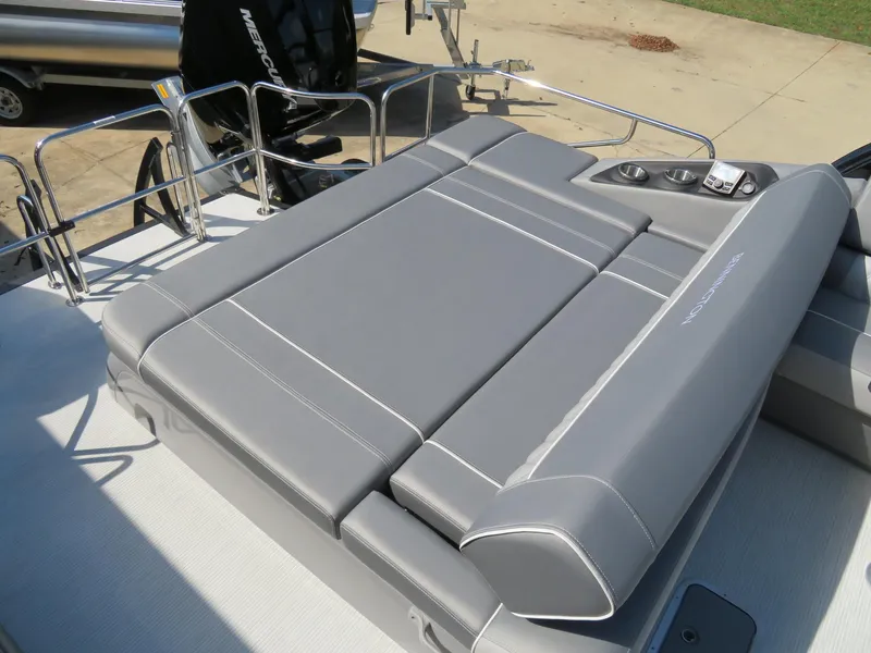 Slide: The Image of Bennington 30QXSBAX2 2026 - 13