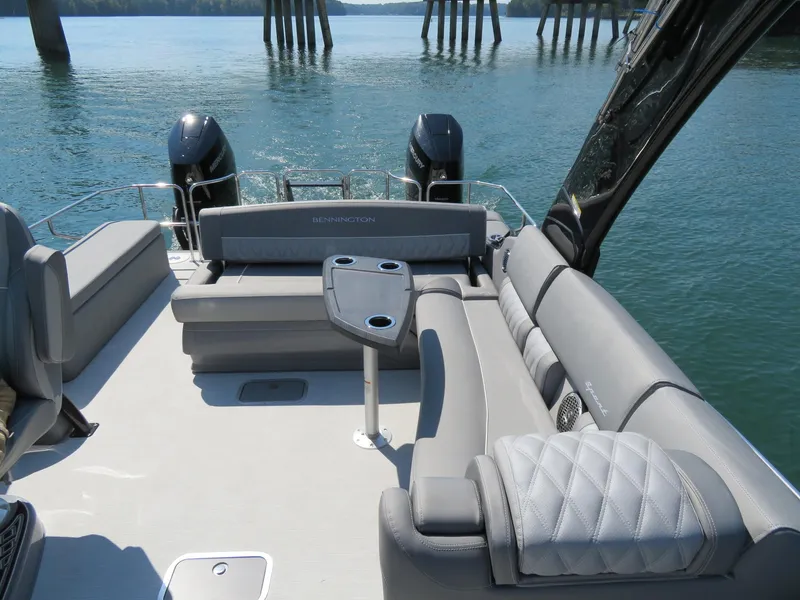 Slide: The Image of Bennington 30QXSBAX2 2026 - 30