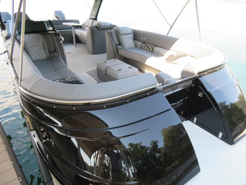 Slide: The Image of Bennington 30QXSBAX2 2026 - 32