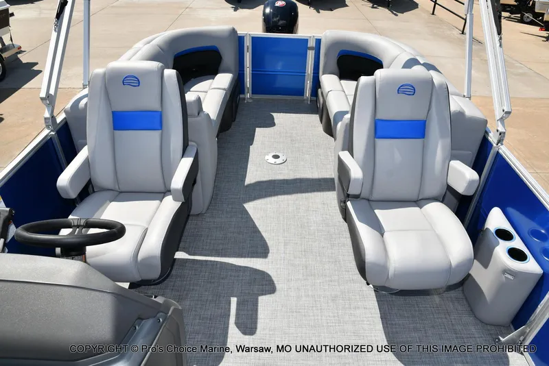 Slide: The Image of Sun Tracker Party Barge 22 DLX 2026 - 5